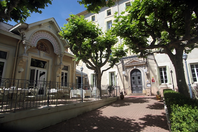 Hérault -Lamalou les Bains: Hôtel l' Arbousier