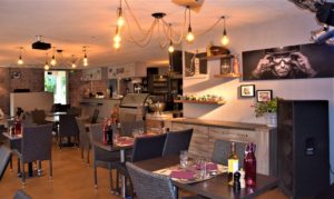 Lot: La Cheneraie: Les services d'un hôtel et la nature en plus !